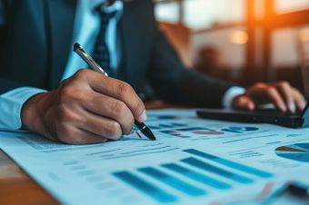 Foto: Schreibender Mann